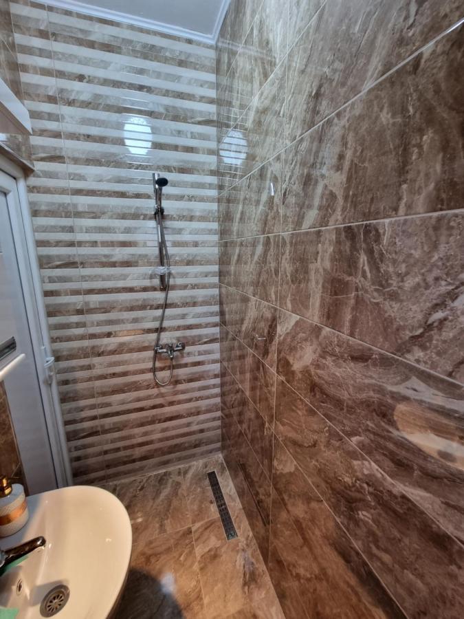 Ebra Lux Apartmani Dobra Voda Ngoại thất bức ảnh