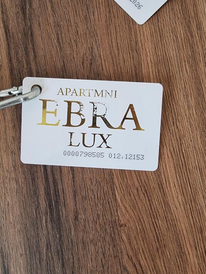 Ebra Lux Apartmani Dobra Voda Ngoại thất bức ảnh