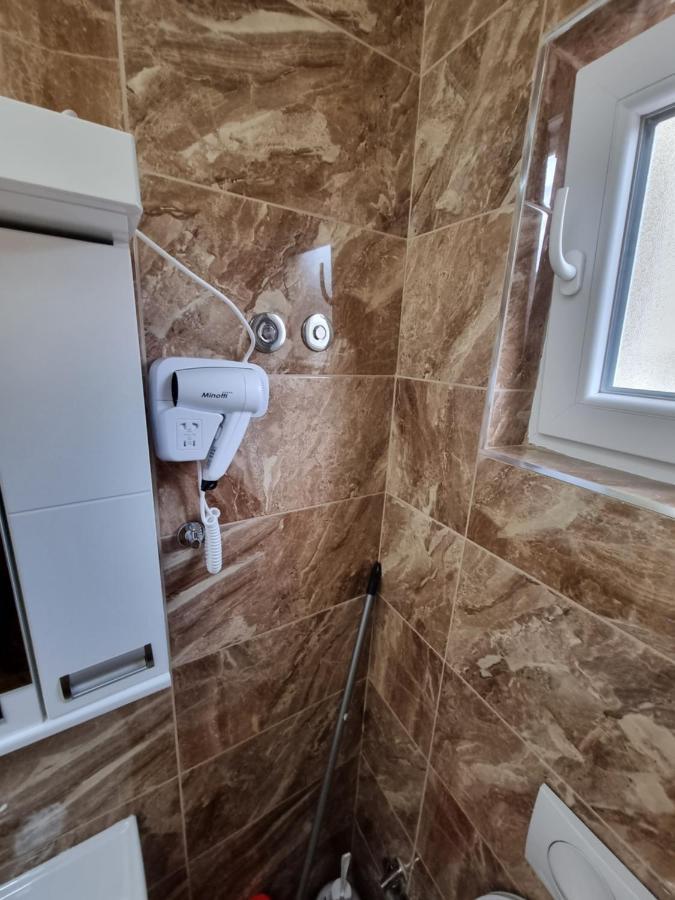 Ebra Lux Apartmani Dobra Voda Ngoại thất bức ảnh