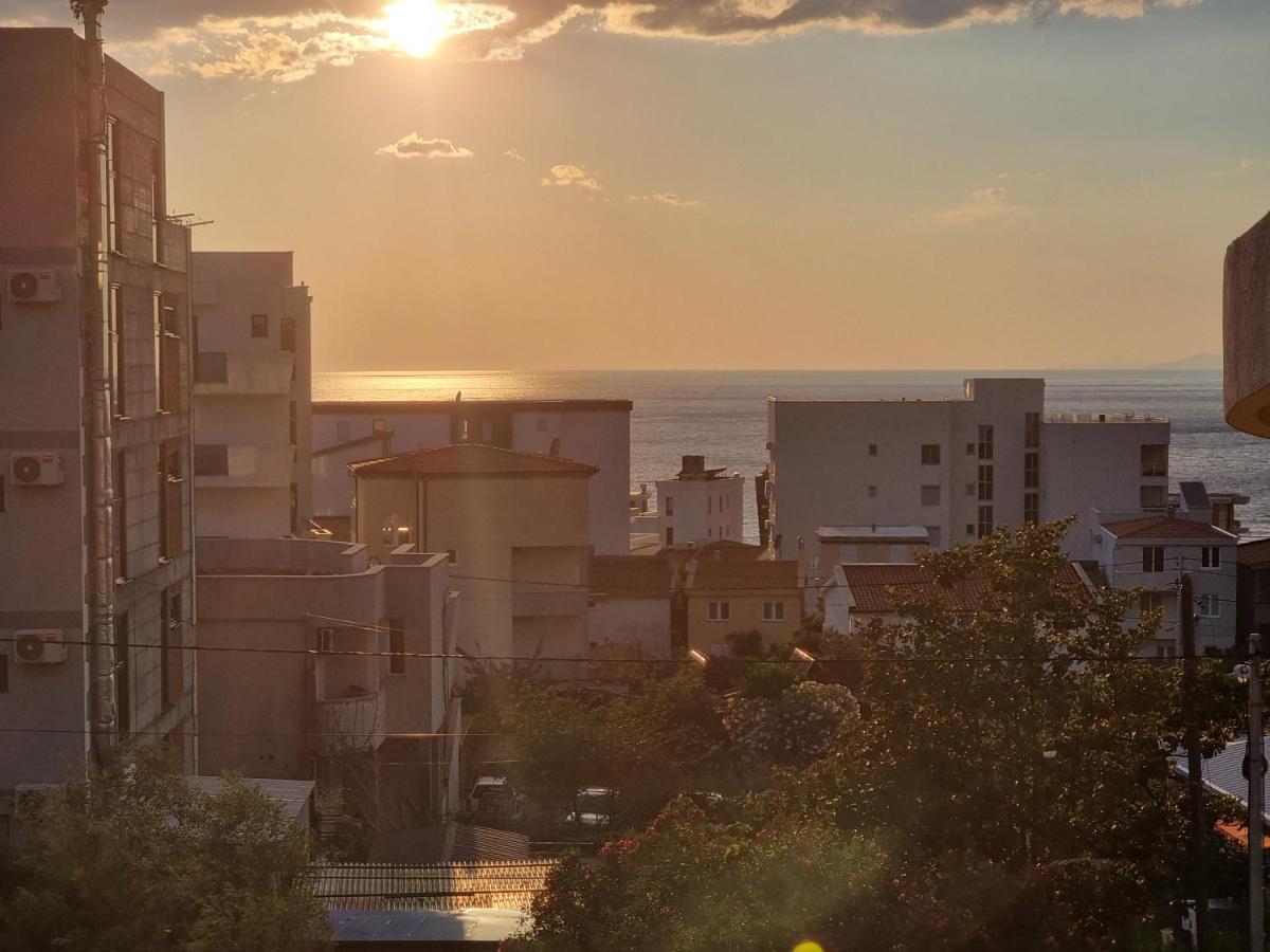 Ebra Lux Apartmani Dobra Voda Ngoại thất bức ảnh