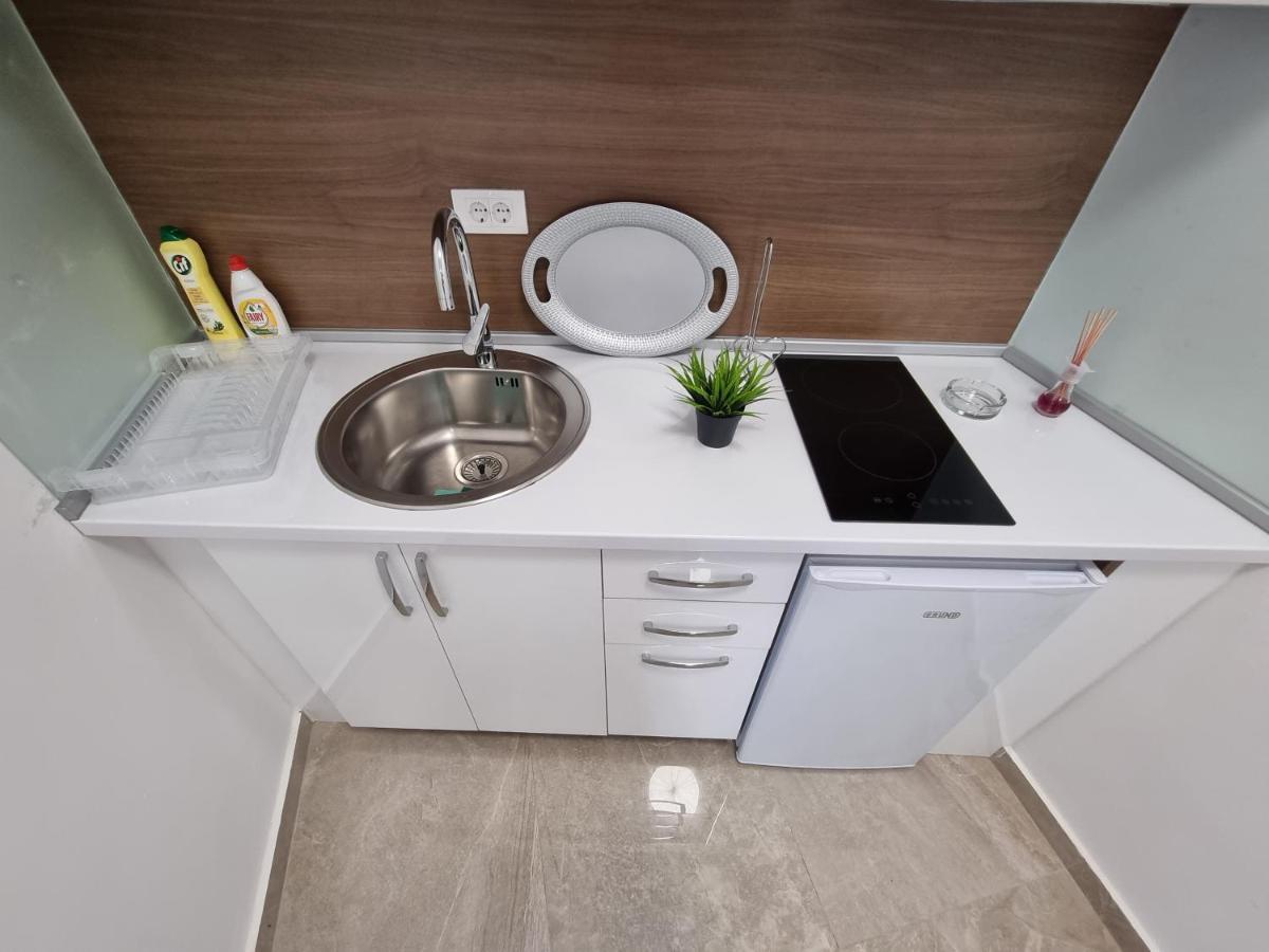 Ebra Lux Apartmani Dobra Voda Ngoại thất bức ảnh