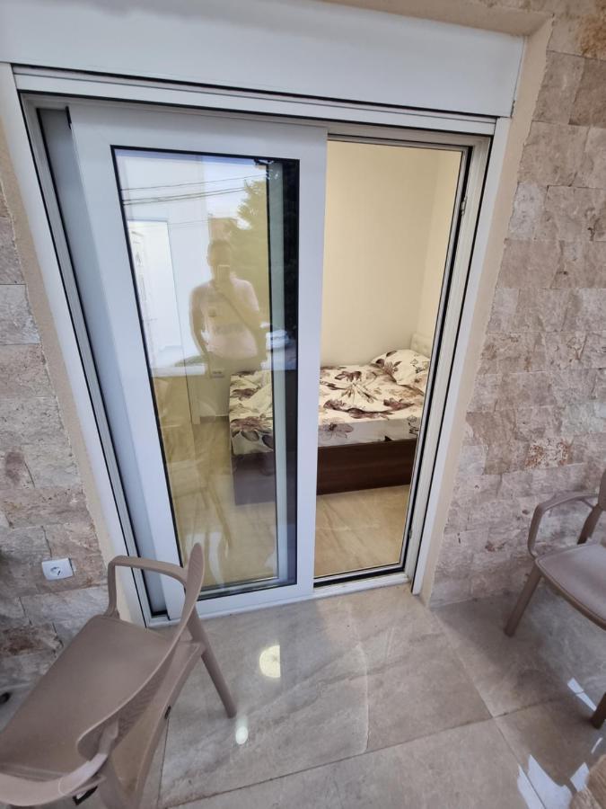 Ebra Lux Apartmani Dobra Voda Ngoại thất bức ảnh