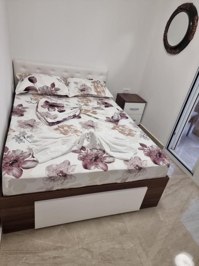 Ebra Lux Apartmani Dobra Voda Ngoại thất bức ảnh