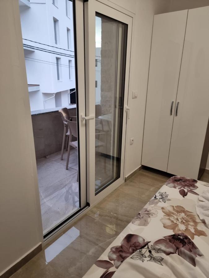 Ebra Lux Apartmani Dobra Voda Ngoại thất bức ảnh