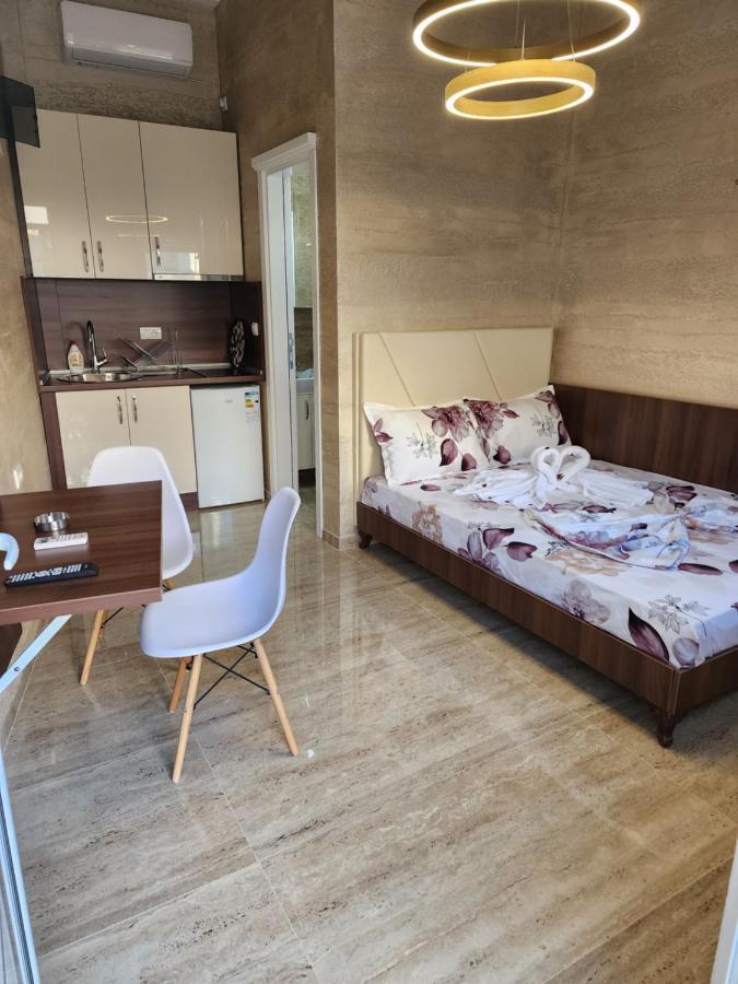 Ebra Lux Apartmani Dobra Voda Ngoại thất bức ảnh
