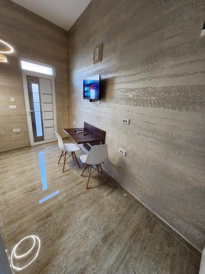 Ebra Lux Apartmani Dobra Voda Ngoại thất bức ảnh
