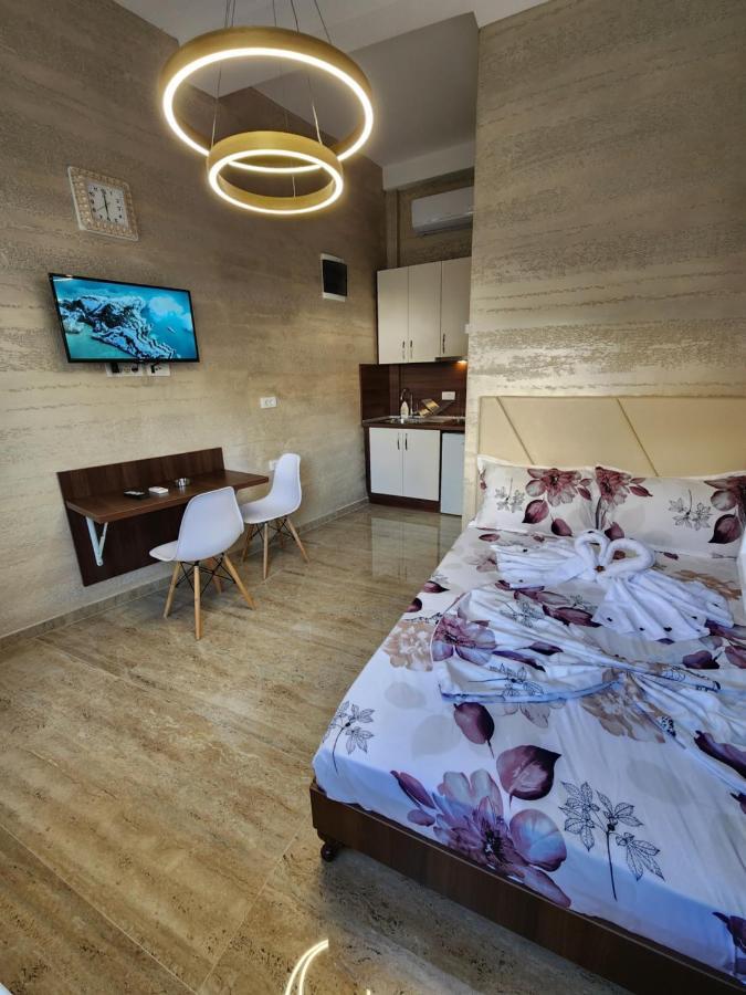 Ebra Lux Apartmani Dobra Voda Ngoại thất bức ảnh