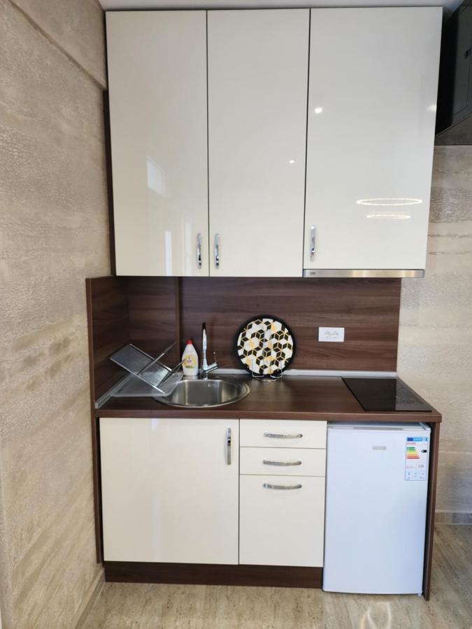 Ebra Lux Apartmani Dobra Voda Ngoại thất bức ảnh