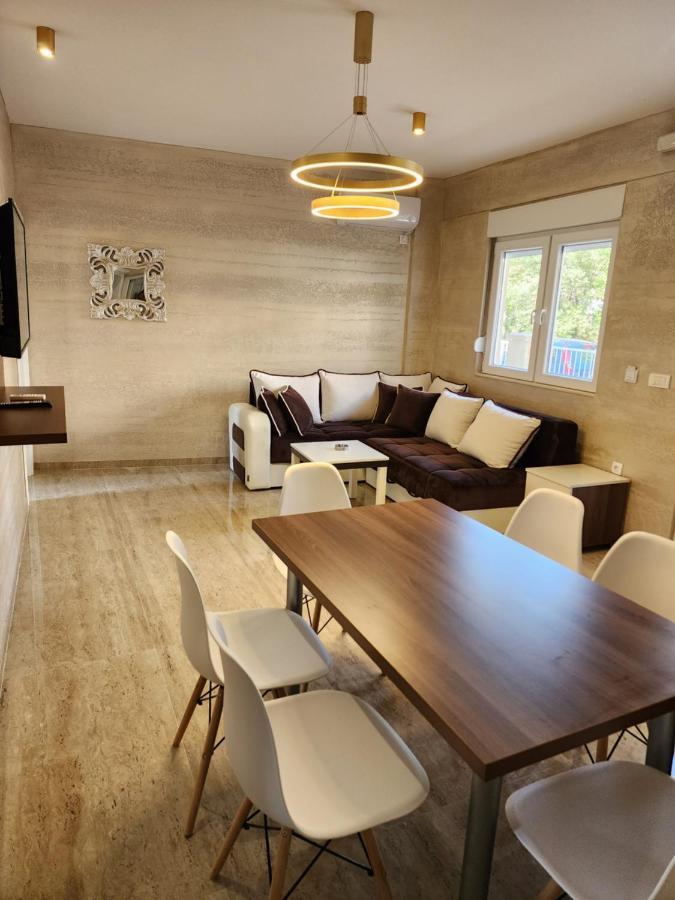 Ebra Lux Apartmani Dobra Voda Ngoại thất bức ảnh